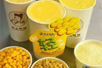 玉米奶茶、芝麻牛乳突然走红，今年冬季“养生茶饮”大流行？